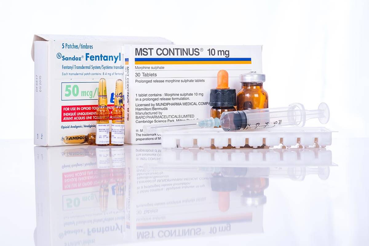 lighthousetreatment-what-is-fentanyl-and-why-is-it-so-dangerous-article-photo-drug-reduces-pain-in-patients-with-cancer-fentanyl-patch-morphine-480532210