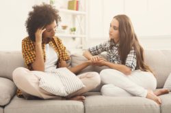 lighthousetreatment-8-tips-for-dealing-with-grief-and-loss-in-recovery-article-photo-two-women-talking-about-problems-at-home