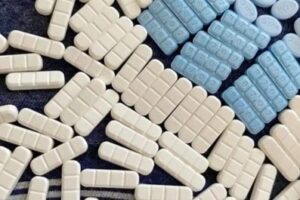 Are Blue Xanax Bars B707 Dangerous? All You Need To Know - Lighthouse  Treatment Center